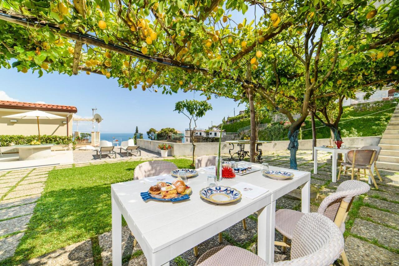 Residenza Al Pesce D'Oro Acomodação com café da manhã Amalfi Exterior foto